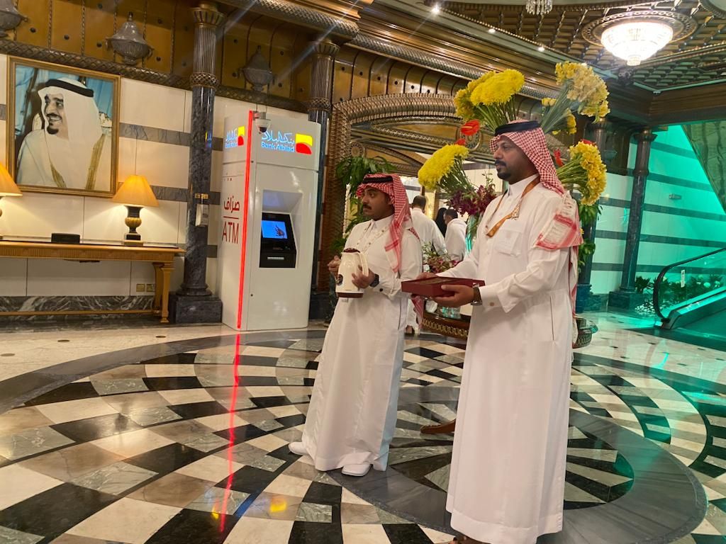 حجاج "الفرقان" يصلون الأراضي المقدسة لأداء المناسك