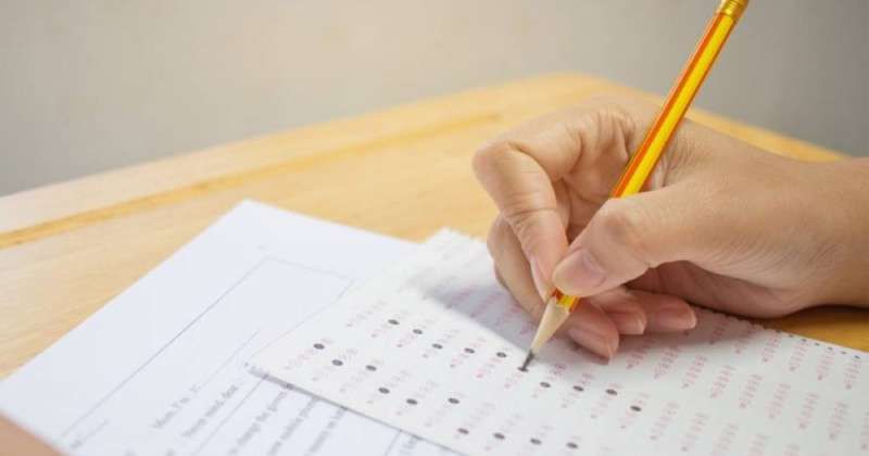 «التربية» تعلن انخفاض حالات الحرمان في امتحانات الثاني عشر