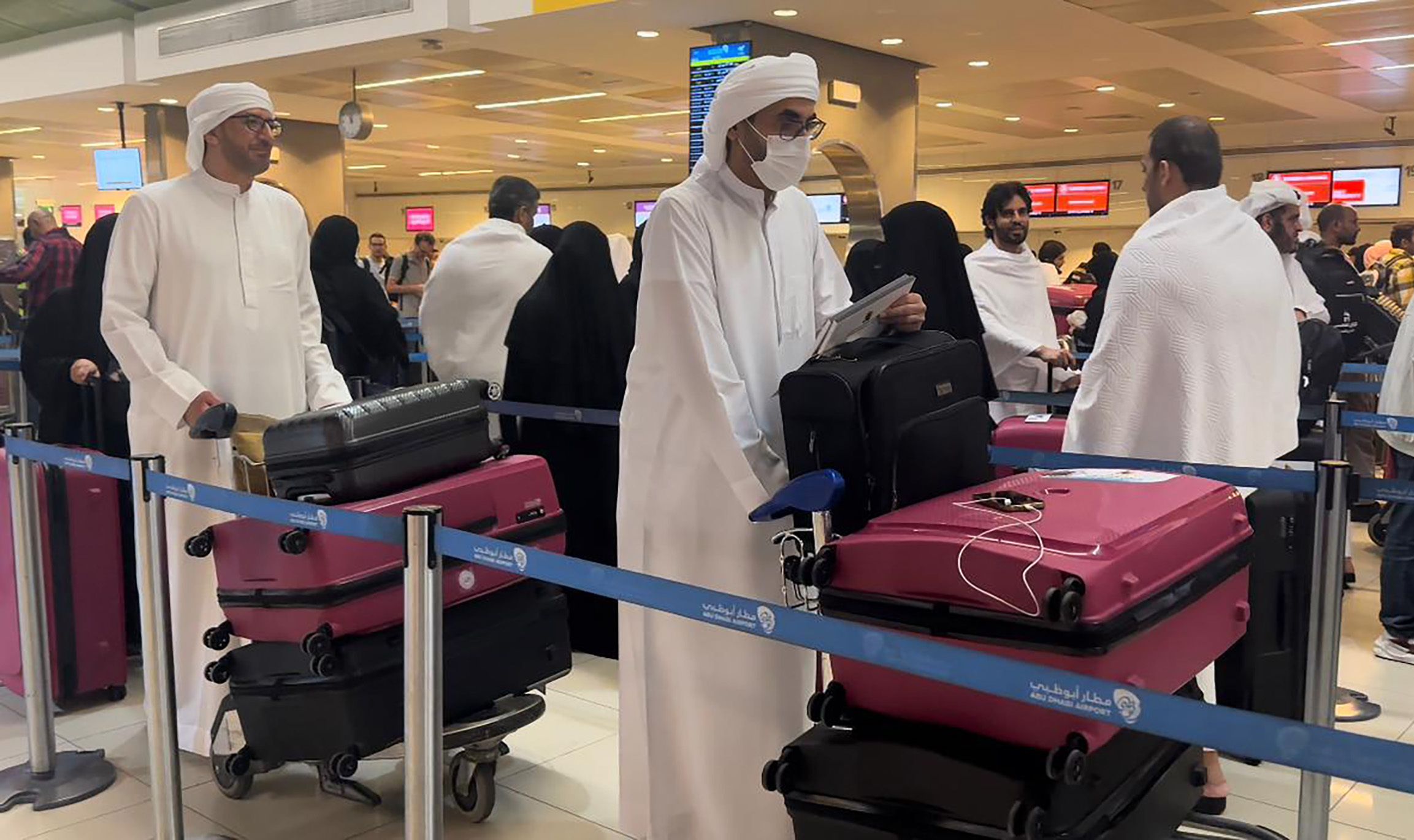 انطلاق أول أفواج "برنامج زايد للحج 2023 " إلى الأراضي المقدسة