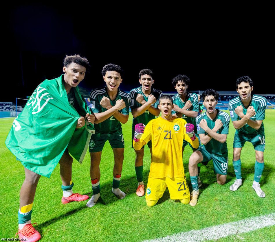 5 منتخبات تزاحم الأخضر السكن