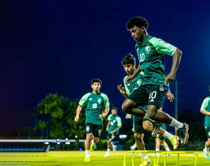 5 منتخبات تزاحم الأخضر السكن