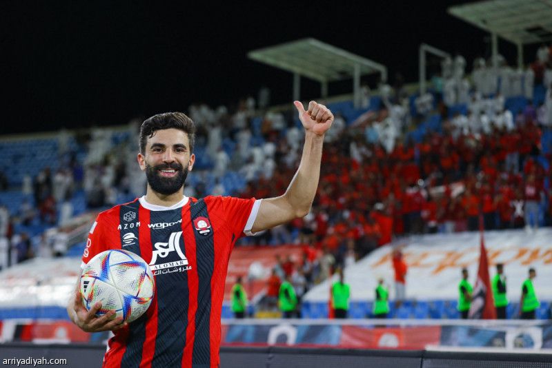 فوزير رائديّا عامين
