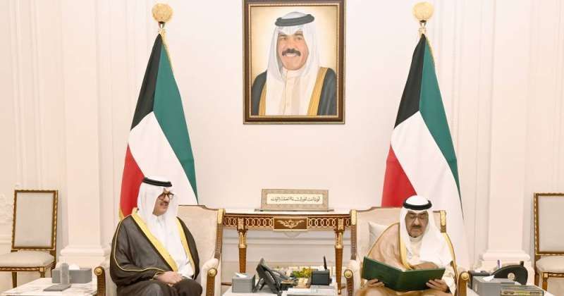 سمو ولي العهد يتسلم دعوة من ولي العهد السعودي لحضور «منتدى مبادرة الاستثمار 2023»