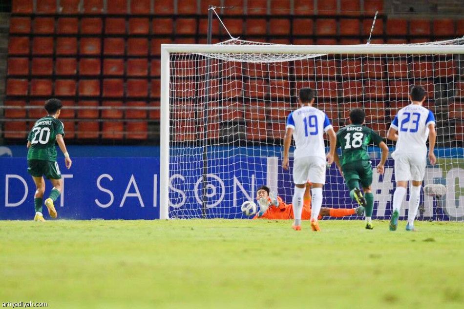 المرة الثالثة.. نصف نهائي بلا عرب