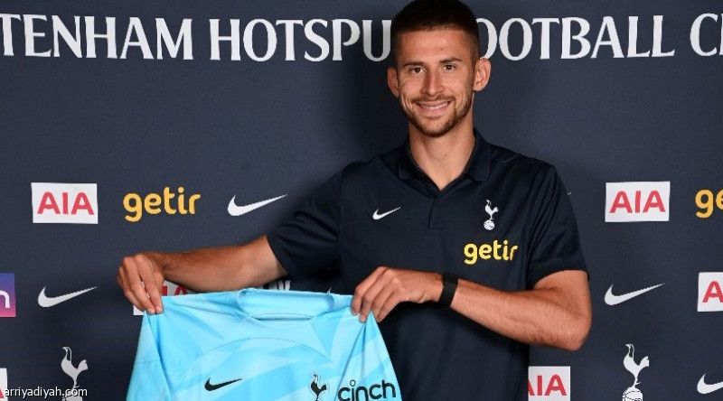 توتنهام يستقطب حارس إمبولي