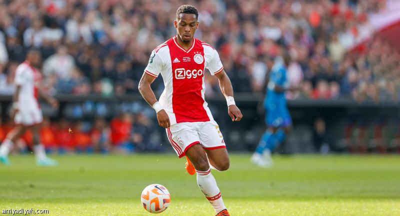 جورين يدعم دفاعات أرسنال