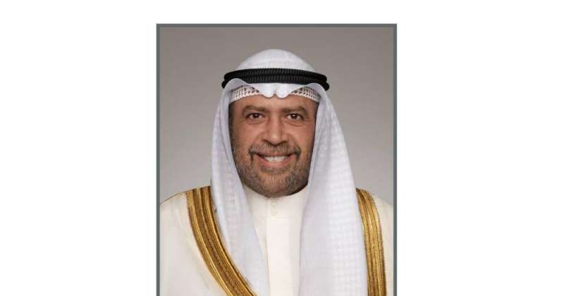 وزير الدفاع يبحث مع قائد القيادة المركزية الأميركية التطورات إقليمياً ودولياً