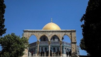 100 ألف فلسطيني يؤدون صلاة عيد الأضحى في رحاب المسجد الأقصى