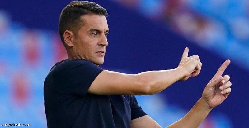 رودريجيز يخلف إيراولا في تدريب رايو فايكانو