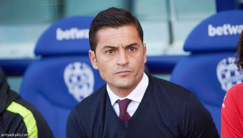 رودريجيز يقود رايو فايكانو