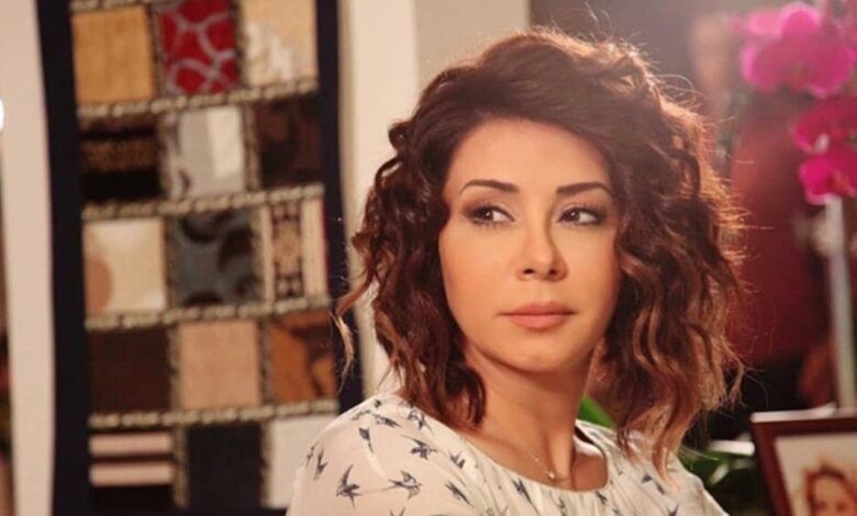 كاريس بشار تحتفل بتخرج ابنها مجد الجواد وجماله حديث الجمهور