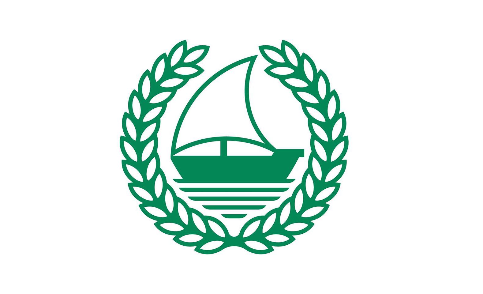 شرطة دبي تعيد ساعة ثمينة لسائح بعد سقوطها في البحر