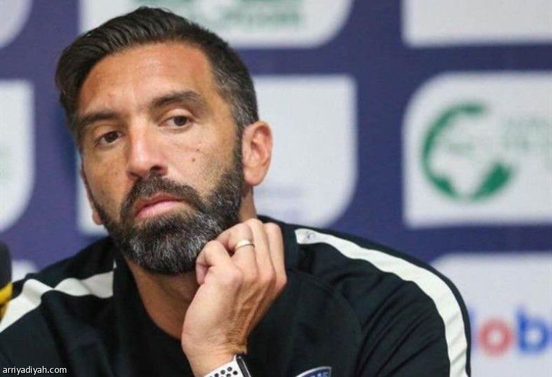 مؤقتا.. براون يقود معسكر الشباب