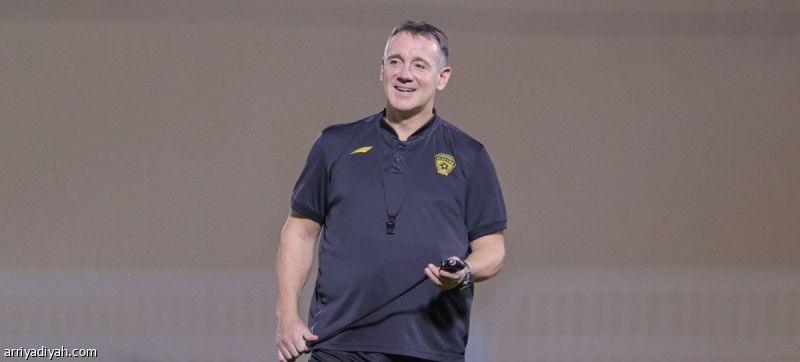 رازوفيتش يصل ويجتمع