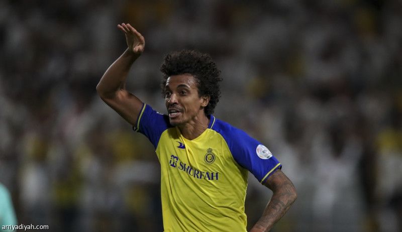 النصر يودع جوستافو وألفارو.. ويعير آل منصور