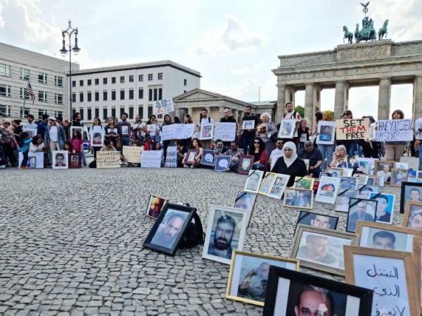 "وصمة عار".. منظمة حقوقية تنتقذ امتناع الحكومة اليمنية عن التصويت في قرار إنشاء هيئة للمفقودين في سوريا