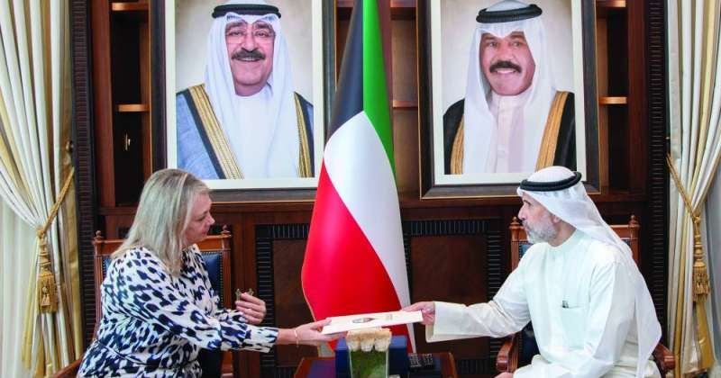 السفير الجابر مسلماً السفيرة السويدية مذكرة احتجاج على حرق نسخة من القرآن الكريم