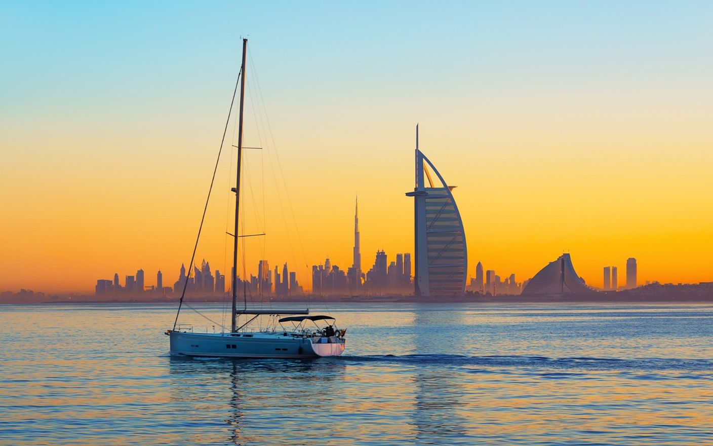 الإمارات الثانية عالمياً في اختيارات الهنود للعيش فيها