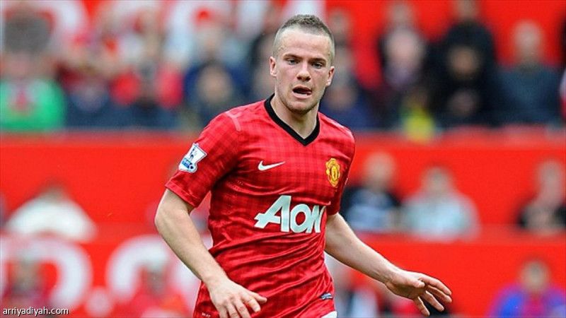 كليفرلي يعتزل كرة القدم