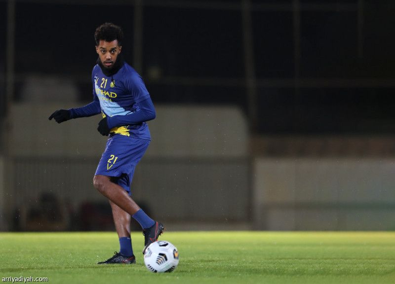 الرائد يطلب مختار.. والنصر يتمهل