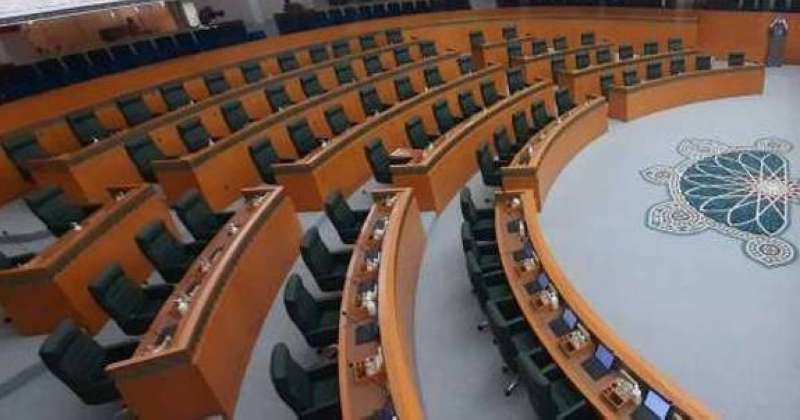 5 نواب يطالبون بالغاء «حرمان المسيء»