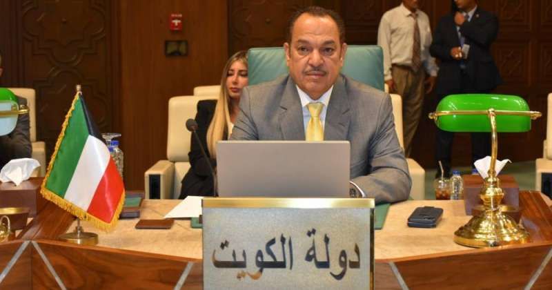 السفير غانم الغانم