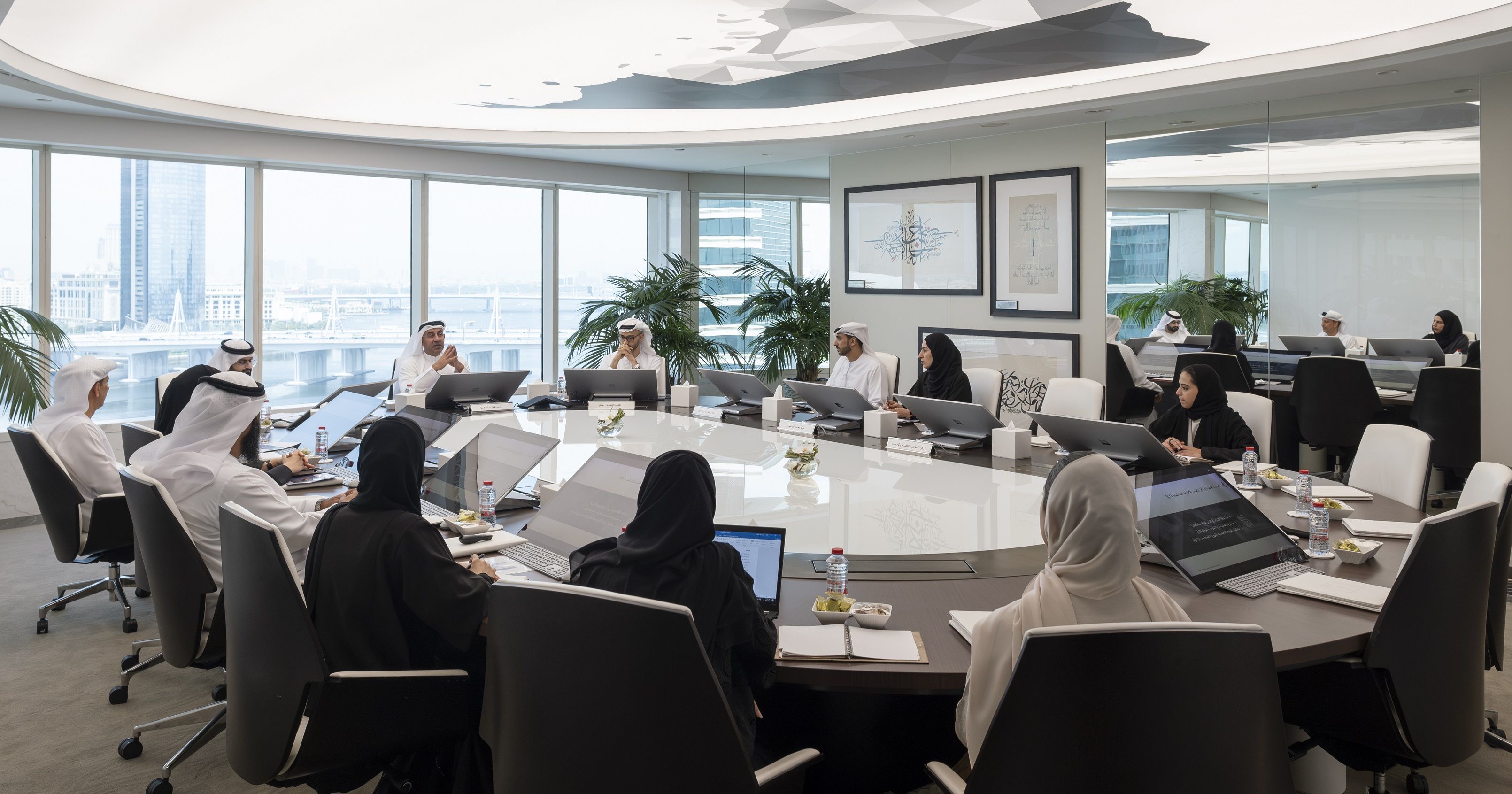 الإمارات تحقق قفزات كبرى وتتصدر الدول العربية في 508 مؤشرات تنافسية