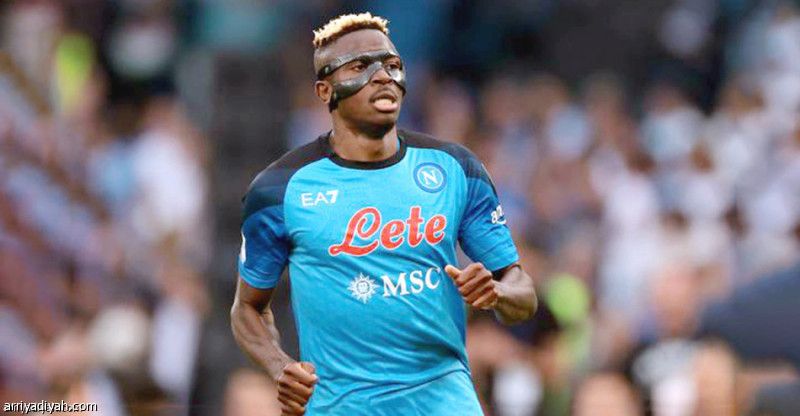 نابولي يقترب من تجديد عقد أوسيمين