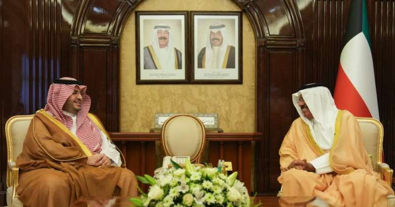 رئيس الوزراء يستقبل الأمير تركي بن محمد آل سعود