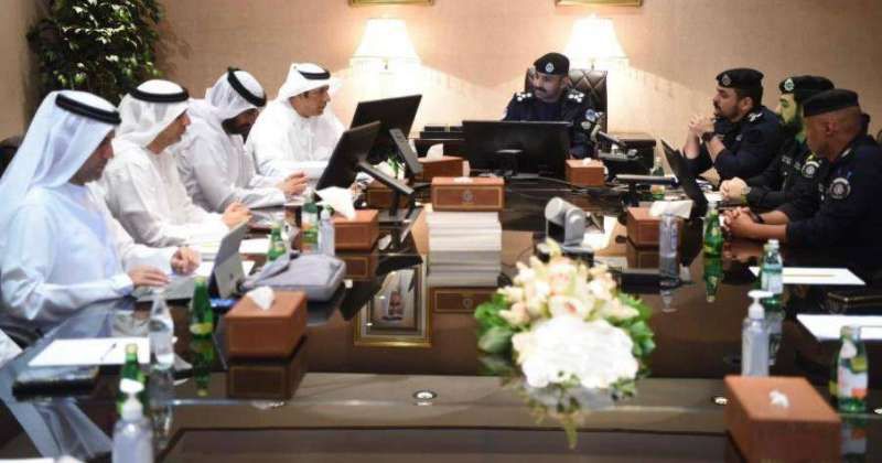 «نظم المعلومات» تناقش تنفيذ ربط جميع الخدمات المرورية والأمنية مع الإمارات