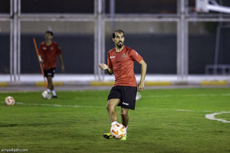 الرياض يكمل الفحوصات