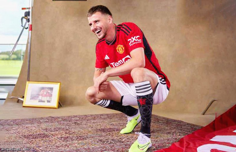 يونايتد يضم ماونت إلى 2028