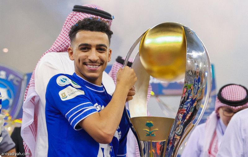 الرائد يخطط على الهدهود