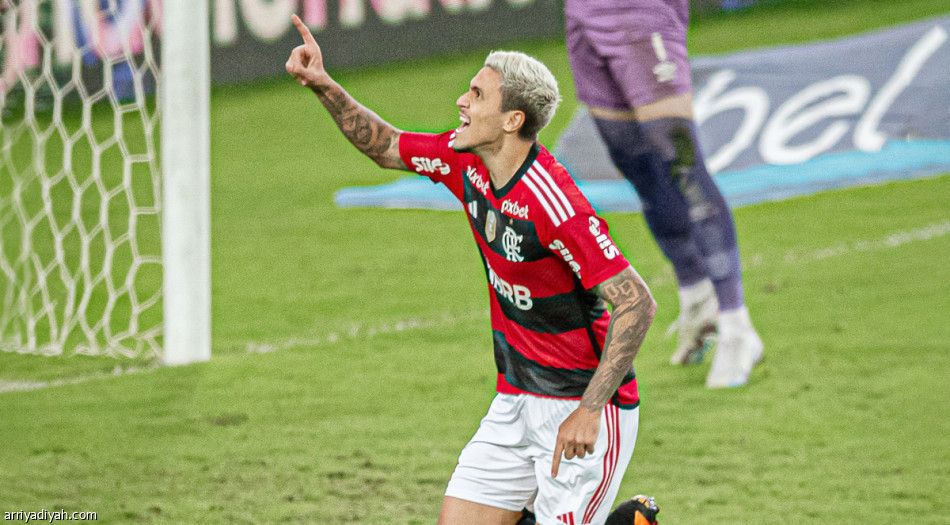 فلامنجو يقترب من المربع الذهبي