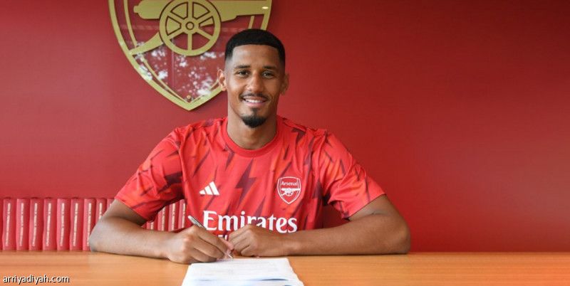 أرسنال يمدد عقد ساليبا
