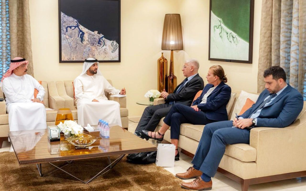 رئيس «بلدية عجمان» يبحث مع سفير إسرائيل التعاون المشترك