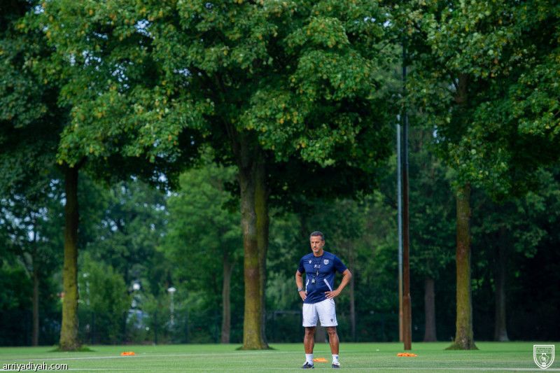 شاموسكا يتريث قبل المناورات