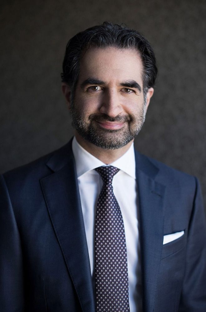 لأول‭ ‬مرة‭ ‬في‭ ‬المنطقة.. ‭ ‬إجراء‭ ‬أول‭ ‬عملية‭ ‬‭" ‬استبدال‭ ‬القرص‭ ‬الاصطناعي  للرقبة‭ ‬على‭ ‬ثالثة‭ ‬مستويات‭ ‬‭"  ‬في‭ ‬مستشفى‭ "‬ذا‭ ‬فيو‭"‬‭ ‬بالتعاون‭  ‬مع  Cedars-Sinai‭ ‬الأمريكية‭ ‬الطبية‭ ‬