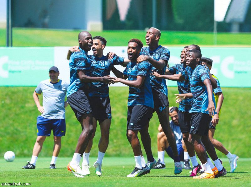 شركة كبرى تشتري مواجهتي النصر