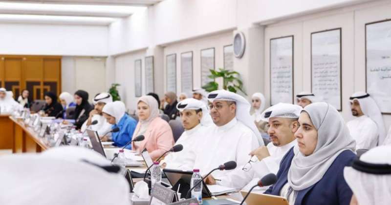 جانب من اجتماع لجنة الميزانيات أمس