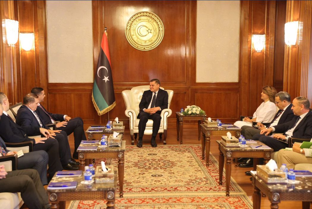 رئيس حكومة الوحدة الوطنية الليبية يبحث مع وزير الخارجية المالطي تعزيز التعاون بين البلدين