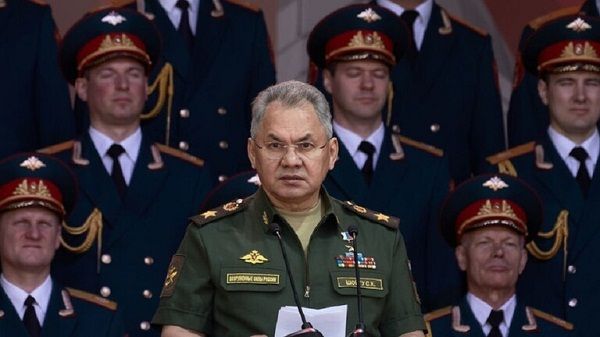 شويجو: تزويد كييف بذخائر عنقودية سيضطرنا إلى استخدام أسلحة مماثلة ضد القوات الأوكرانية