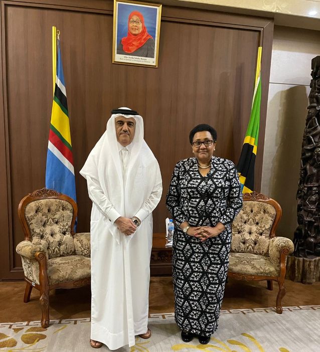 وزيرة خارجية تنزانيا تجتمع مع سفير دولة قطر