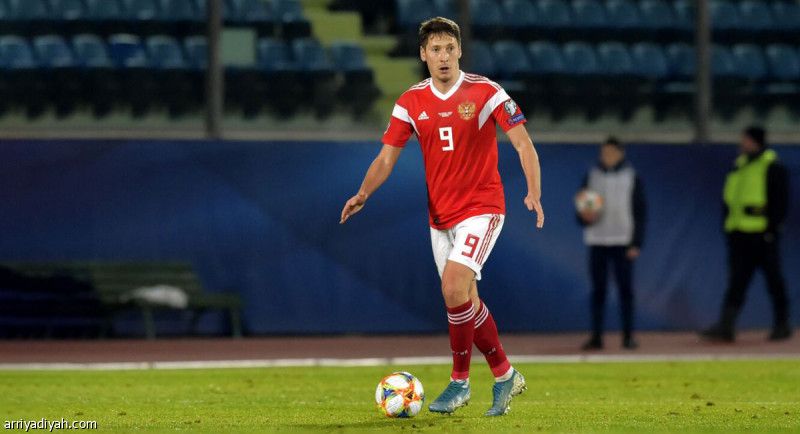 لوهافر يضم كوزاييف