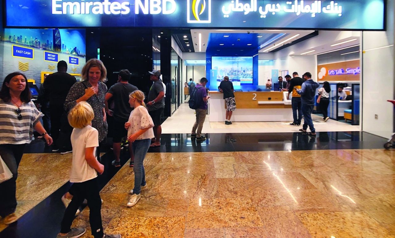الإمارات الثانية عالمياً في ثقة العملاء بالمصارف