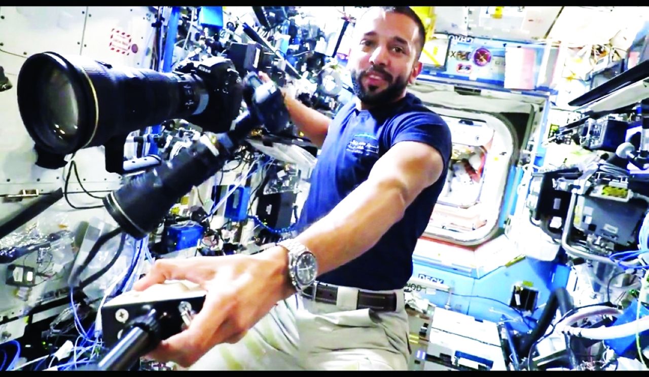 عدسة سلطان النيادي تضيء على المدن العربية من الفضاء