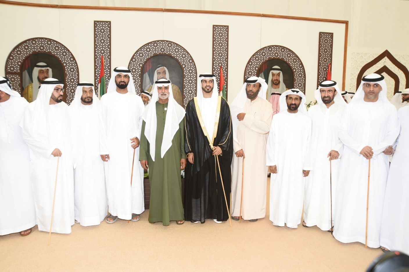 نهيان بن مبارك يحضر أفراح الخيلي في العين