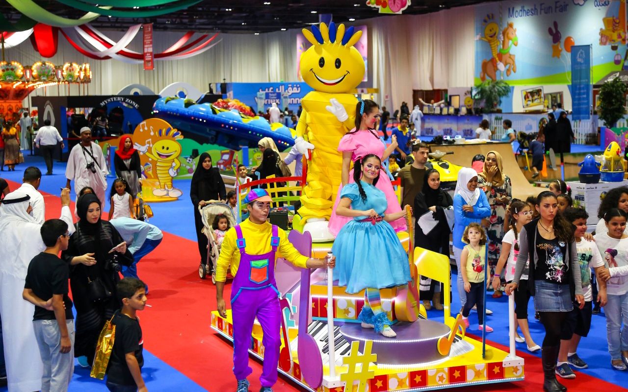 «عالم مدهش» يبهر زوار دبي