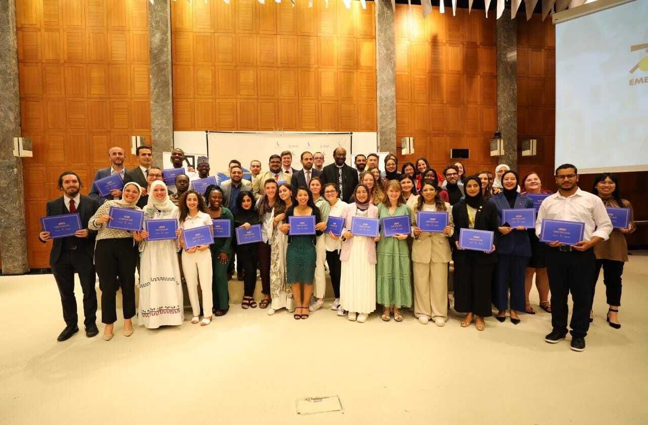 شيخ الأزهر يدعو خريجي "منتدى شباب صناع السلام" إلى أن يكونوا قدوة لأقرانهم