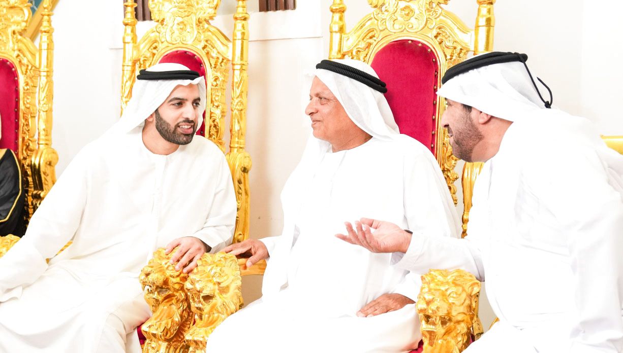 ولي عهد رأس الخيمة يحضر زفاف فارس عبدالله المنصوري